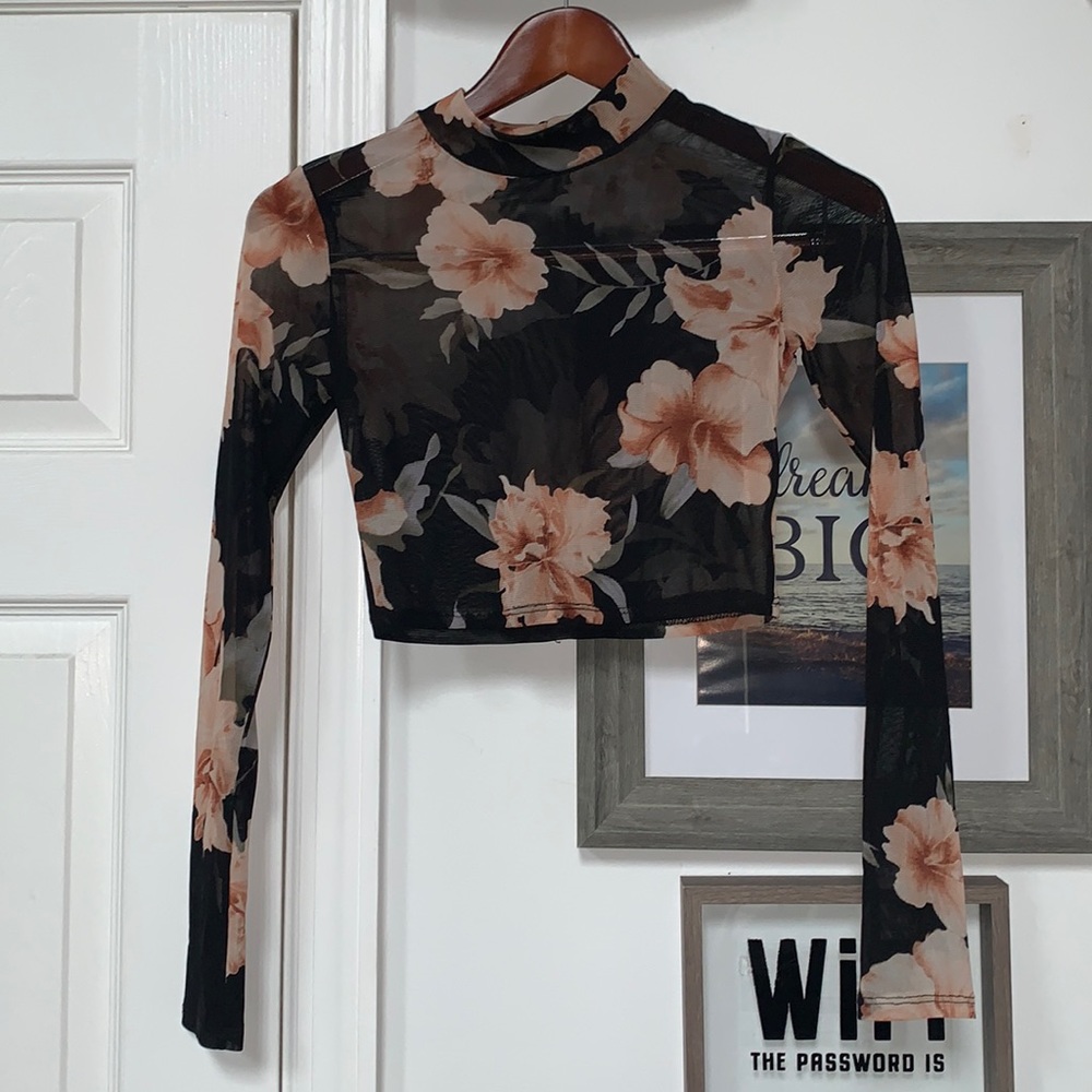 Fashion Nova Small Flowers Mesh Crop top